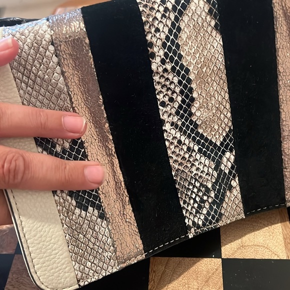 Purse - Picture 7 of 8